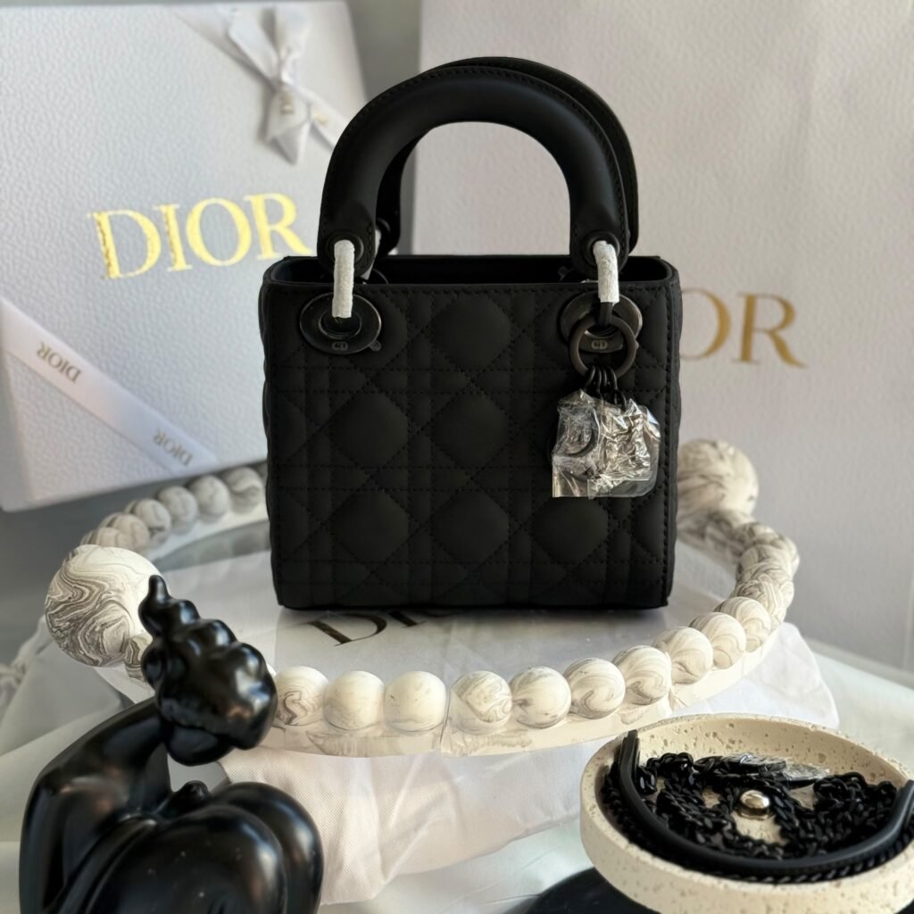 DIOR