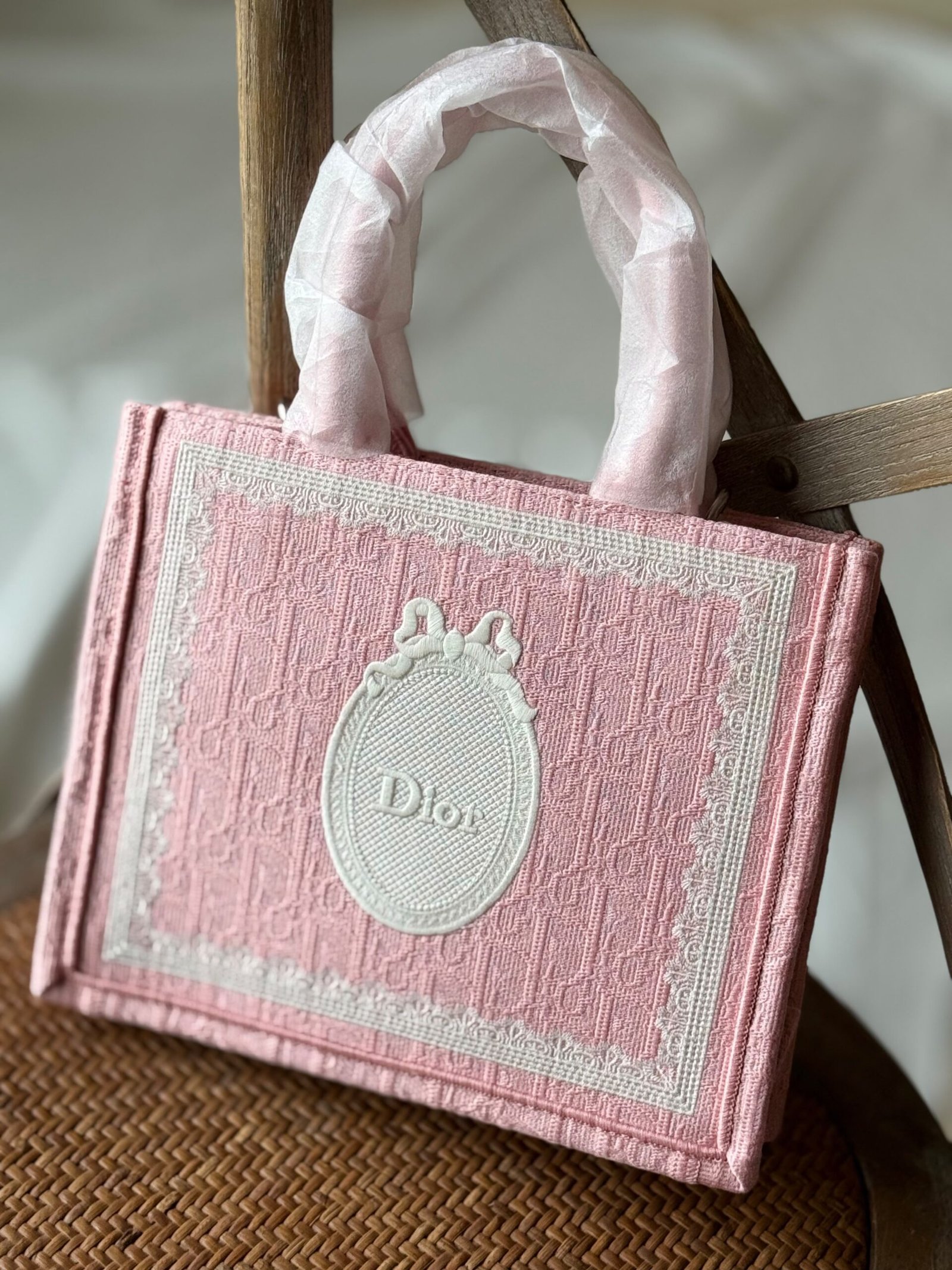 DIOR - Image 2